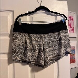 LULULEMON Hotty Hot Shorts